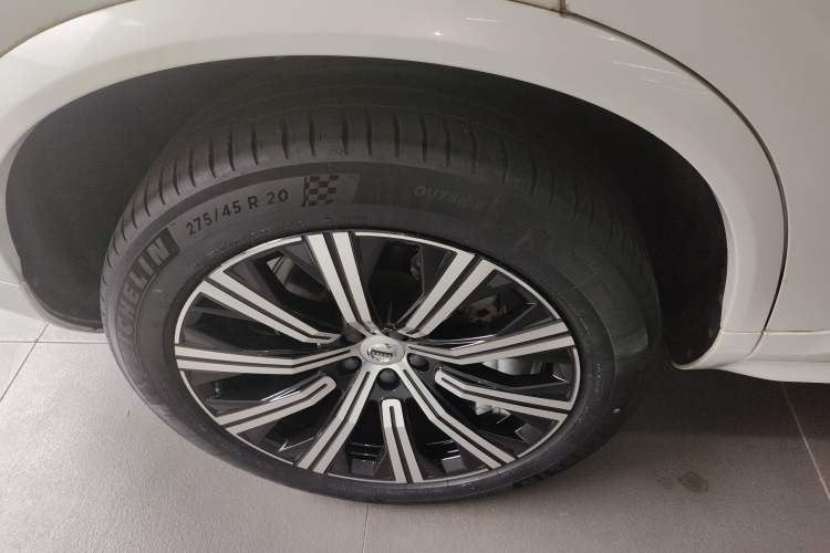 Used Volvo XC90 2023 B5 SmartDrive Luxury Edition 5 Seats
