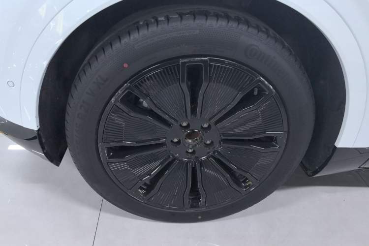 Used Avatr 07 2024 Max Extended-Range Edition Exterior 4