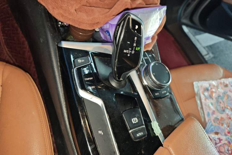 Used BMW 5 Series 2017 528Li xDrive Leading Model Gear Lever