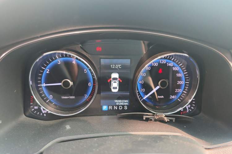 Used Hongqi H7 2015 2.0T Luxury Model
