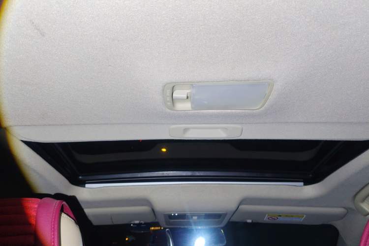 Used Nissan Sylphy 2016 Classic 1.6XE Automatic Leading Edition Headliner