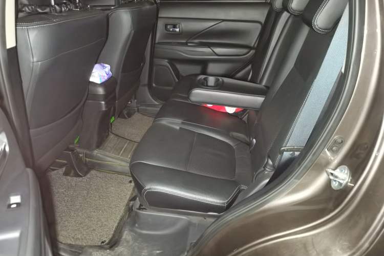 Used Mitsubishi Outlander 2016 2.4L 4x4 Elite Edition 5 Seats
