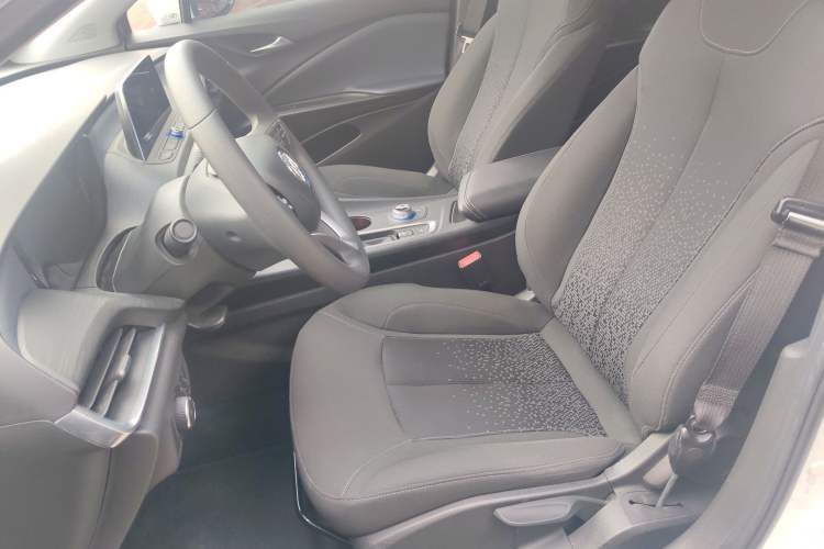 Used Buick Velite 6 2019 Connected Fashion Model