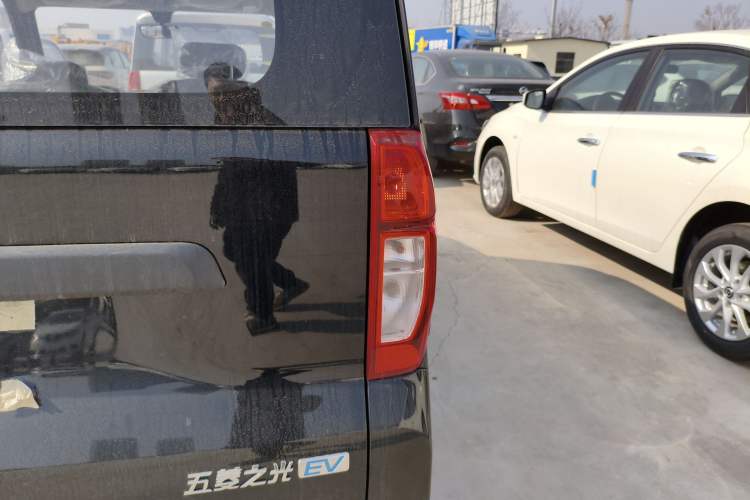 Used Wuling Zhiguang New Energy 2025 Model 305km Ambitious Edition