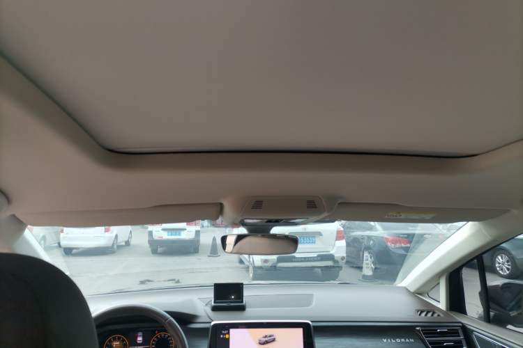 Used Volkswagen Viloran 2022 330TSI Luxury Edition
