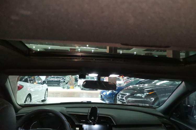 Used Honda Civic 2021 HATCHBACK 220TURBO CVT Trendy Cool Edition
