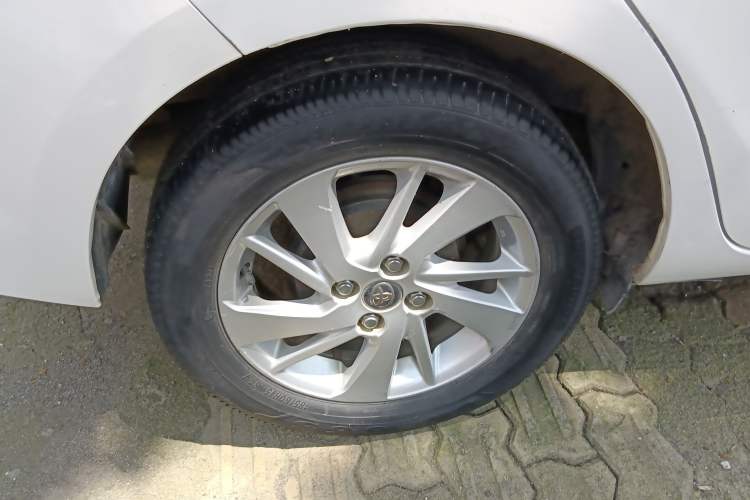 Used Toyota YARiS L Zhi Xuan 2016 Revised Version 1.5G CVT with Dynamic Sunroof