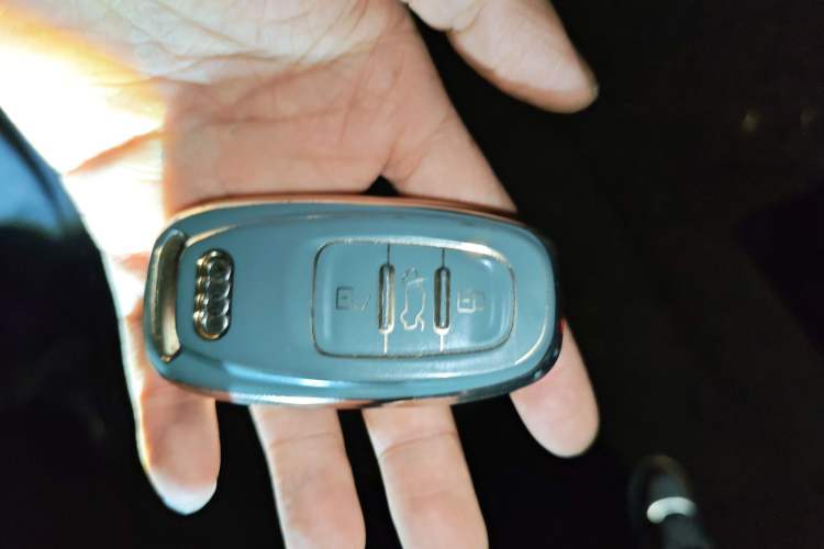 Used Audi A6L 2014 30 FSI Comfort Model
