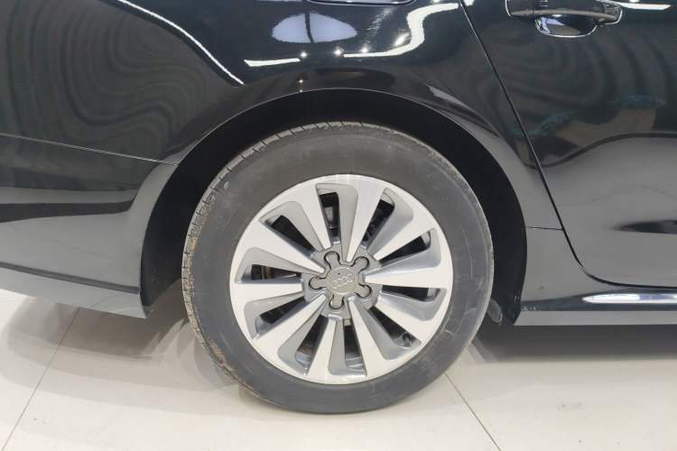 Used Audi A6L 2016 30 FSI Comfort Version Right Rear Wheel Hub