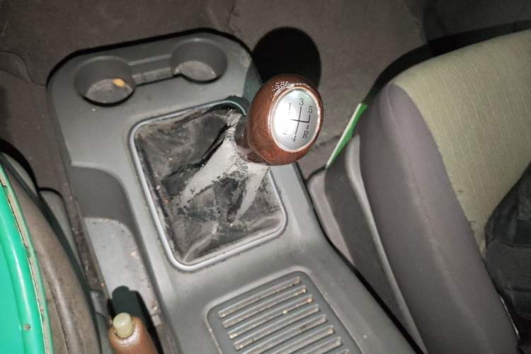 Used FORTHING Lingzhi 2013 M3 1.6L 7-Seater Comfort Model
