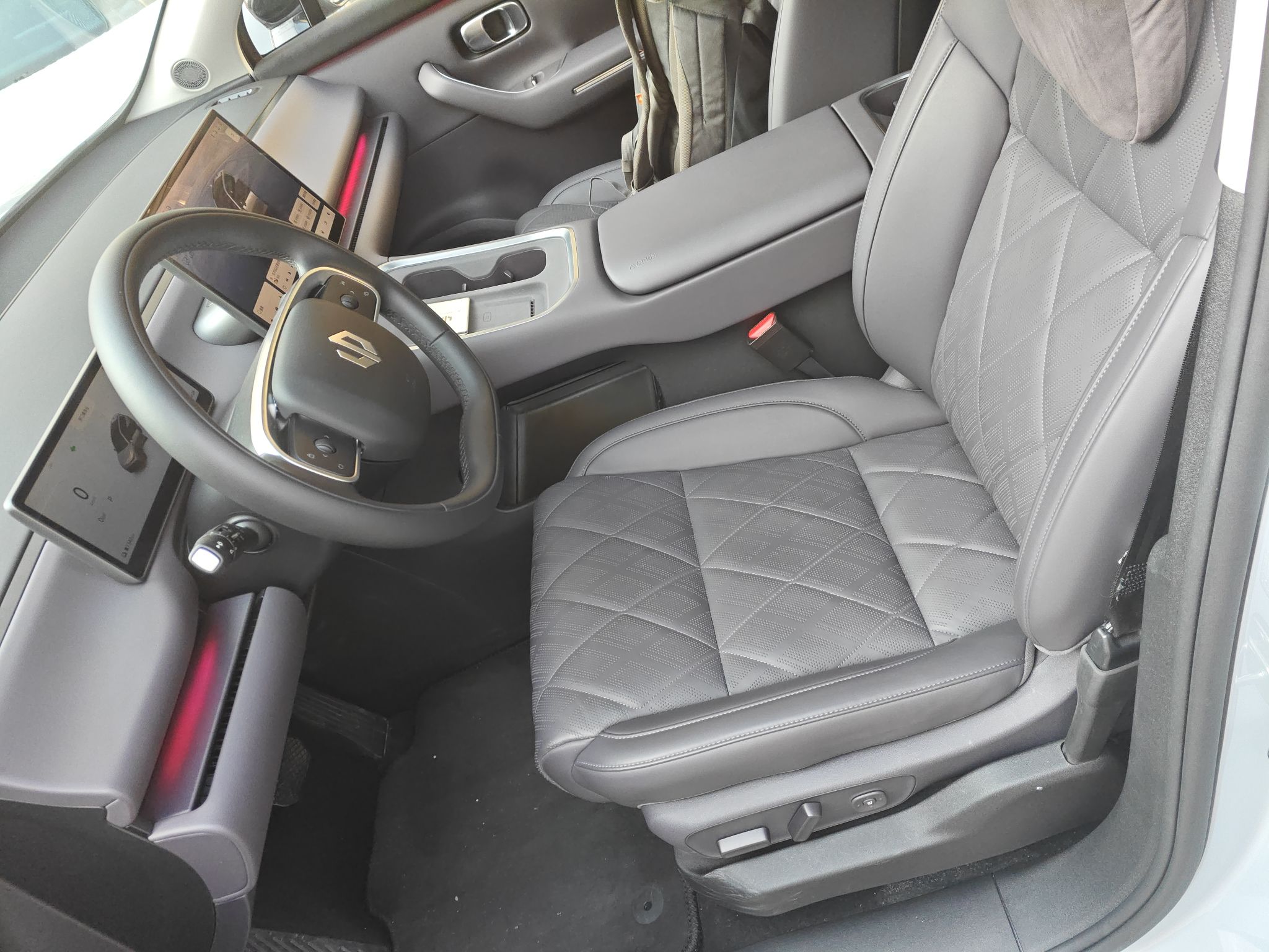 Переднее сиденье в автомобиле