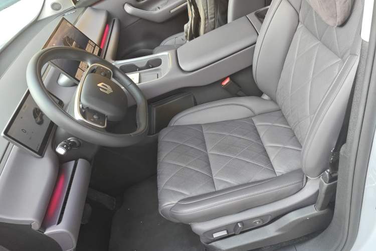 Used Leapmotor C16 2026 Pure Electric 630 LiDAR Zhizun Edition 5 Seats