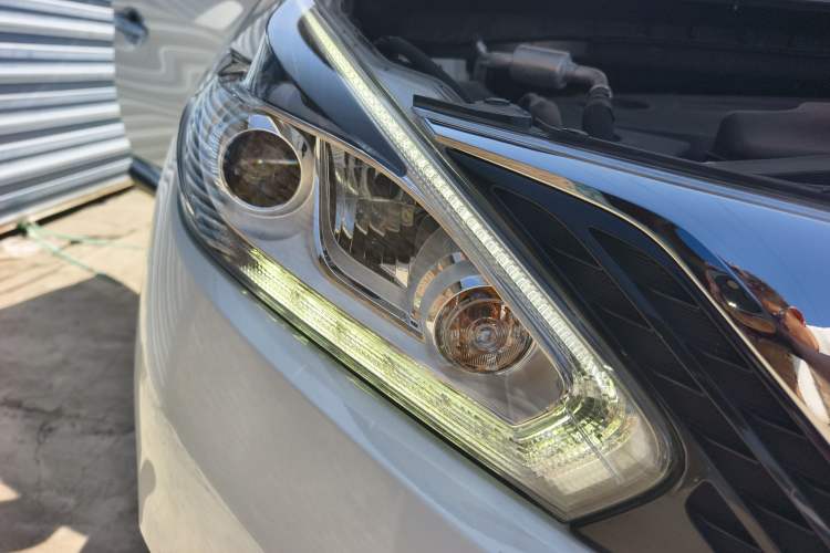 Used Nissan Murano 2021 2.5L XL Two-Wheel Drive Smart Connect Luxury Edition
