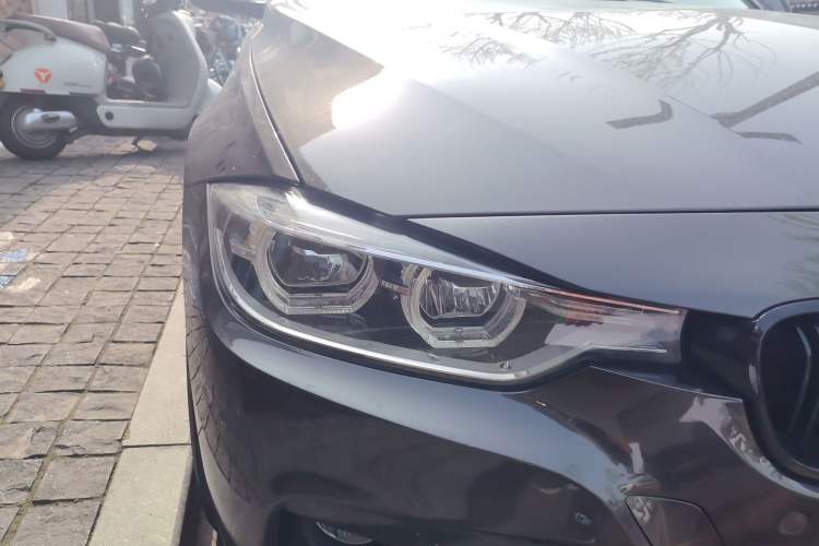 Used BMW 3 Series 2016 320i Sport Touring Edition Right Front Headlight
