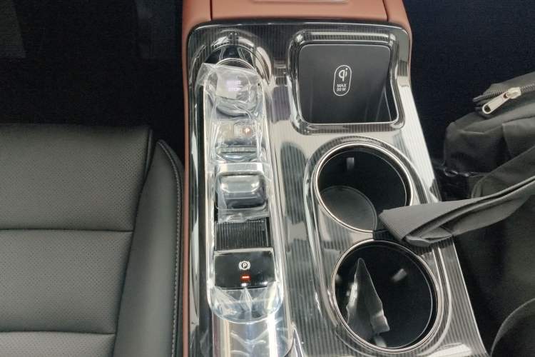 Used GAC Trumpchi E8 New Energy 2024 150km Longteng Glorious+ Gear Lever