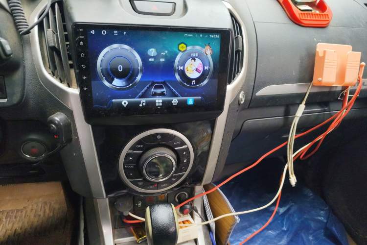 Used Isuzu mu-X 2017 3.0T Four-Wheel Drive Automatic Luxury 7-Seater China V Emission Standard
