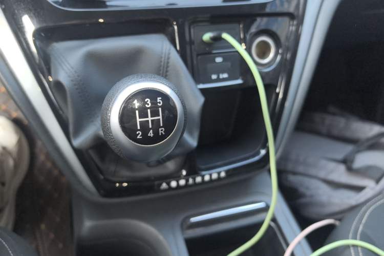 Used JAC Refine M3 2023 1.8L 7/8-Seater Smart Connectivity Version Gear Lever