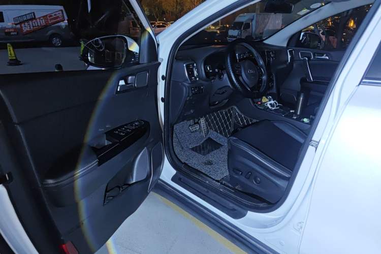 Used Kia KX5 2016 1.6T Automatic Two-Wheel Drive DLX Driver Seat