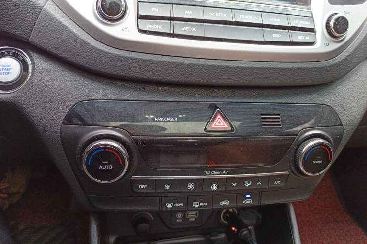 Used Hyundai Tucson 2018 1.6T Dual-Clutch Two-Wheel Drive 15th Anniversary Special Edition
