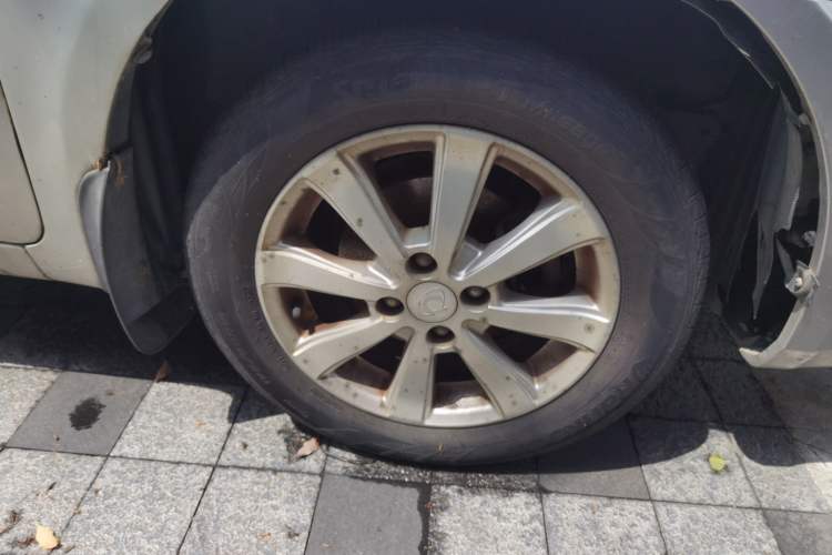 Used Geely Auto Vision 2012 1.5L CVVT Standard Edition Right Front Wheel Hub