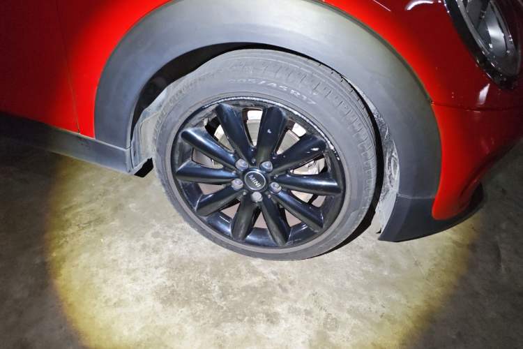 Used MINI 2016 1.5T COOPER Performance Edition 5-door version Right Front Wheel Hub