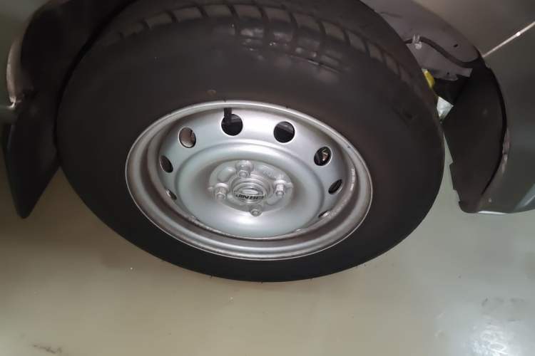 Used Jinbei Hiace X30 2024 1.5L Wealthy-Style Passenger Van 5/6/7 Seater