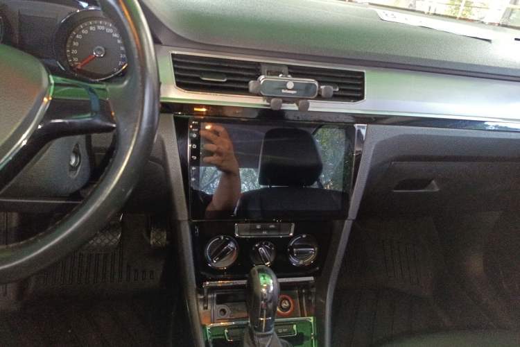 Used Volkswagen Bora 2017 1.6L Automatic Comfort Model
