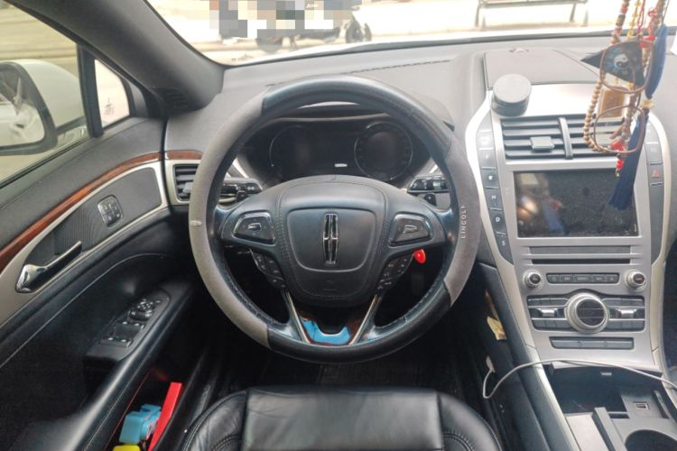 Used Lincoln MKZ 2017 2.0T Luxury Edition Steering Wheel