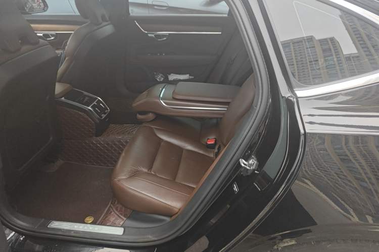 Used Volvo S90 2020 T5 Zhiyuan Luxury Edition