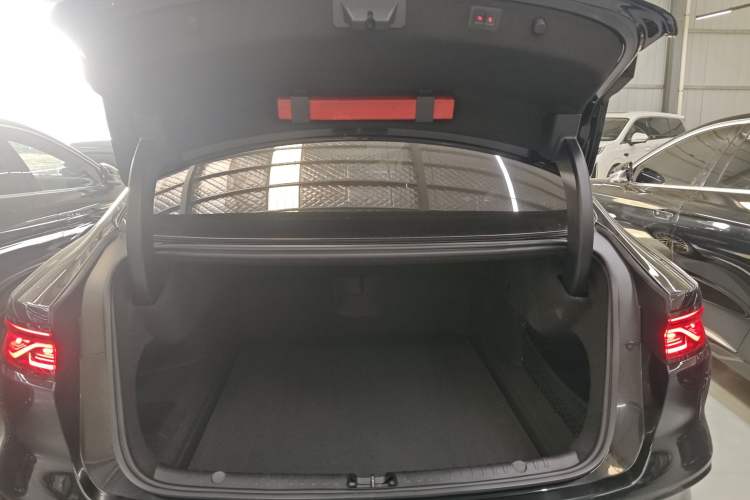 Used BYD Han 2024 EV Glory Edition 506KM Front-Wheel-Drive Premium Model
