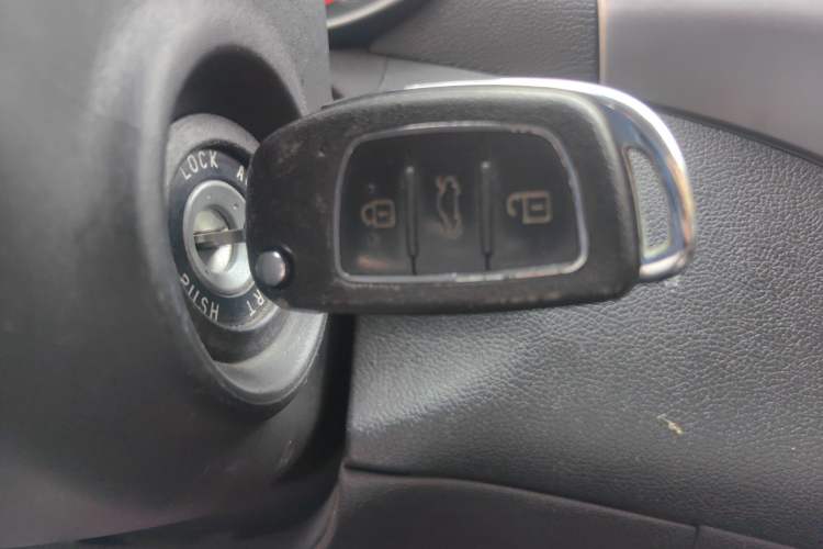 Used Hyundai Elantra (5th Generation / Langdong) 2016 1.6L Automatic Smart Version
