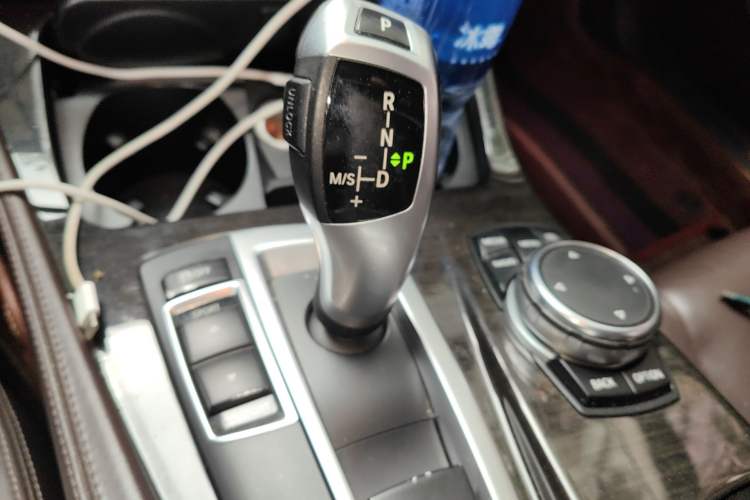 Used BMW 5 Series 2014 525Li Luxury Design Package
