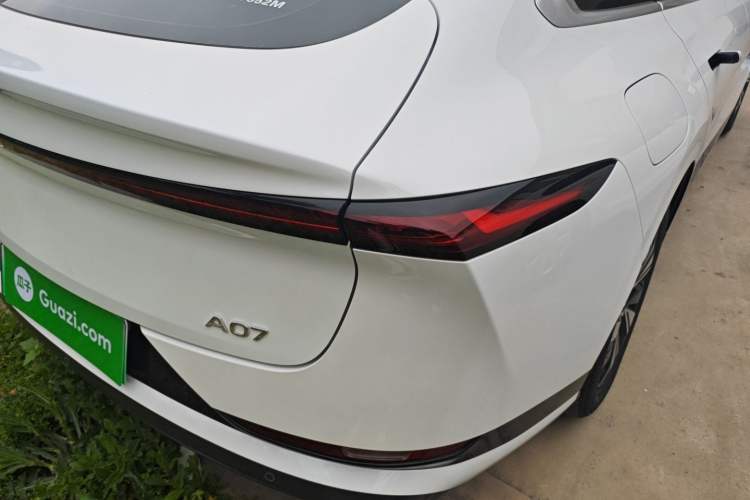 Used CHANGAN NEVO A07 2025 Blue Whale Range-Extending Model 140 Elite Version Right Rear Taillight