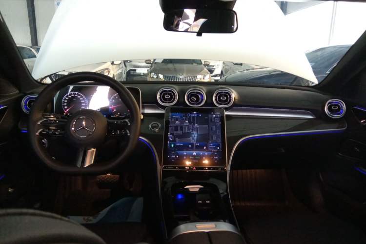 Used Mercedes-Benz C-Class 2023 Restyled C 260 L Sport Edition Center Console