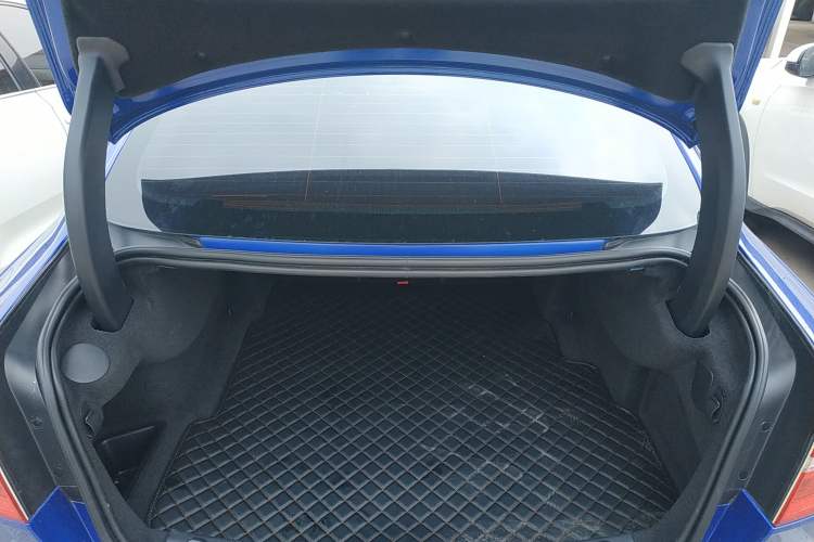 Used Jaguar XEL 2018 2.0T 200 PS Elite Edition Trunk