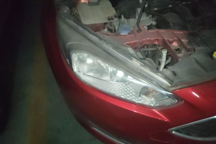 Used Ford Focus 2017 Hatchback 1.6L Automatic Fashion Edition Smart Drive Version
