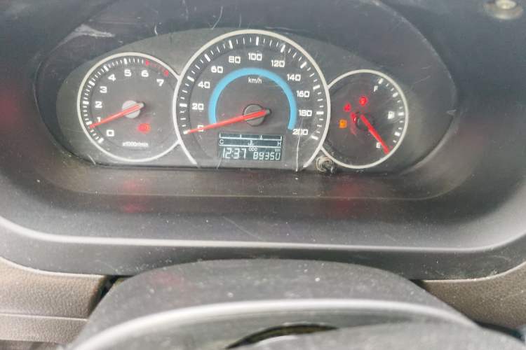 Used Wuling Rongguang V 2016 1.2L Standard Version
