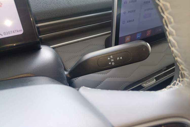 Used Dongfeng NAMMI 01 2024 430 Plus Smart+ Gear Lever