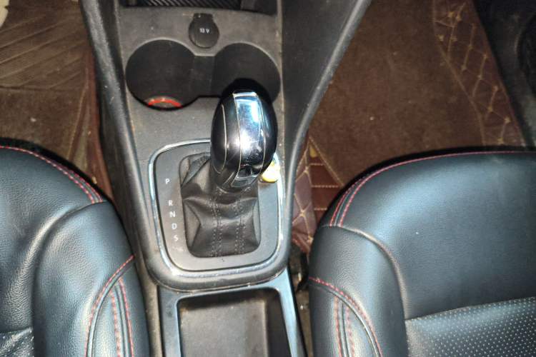 Used Volkswagen Polo 2018 1.5L Automatic Advanced Driving Model Gear Lever