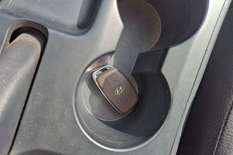 Used Hyundai ix35 2013 2.0L Automatic Two-Wheel Drive Smart GLS China IV Standard