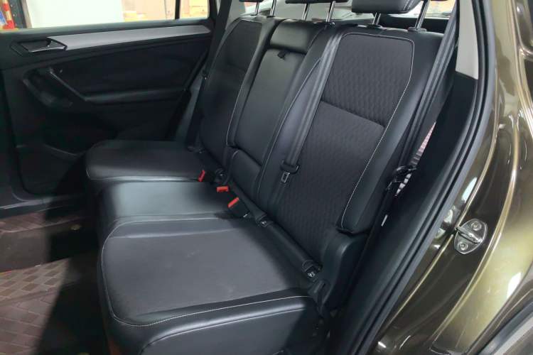 Used Volkswagen Tiguan L 2017 330TSI Automatic Two-Wheel Drive Luxury Edition
