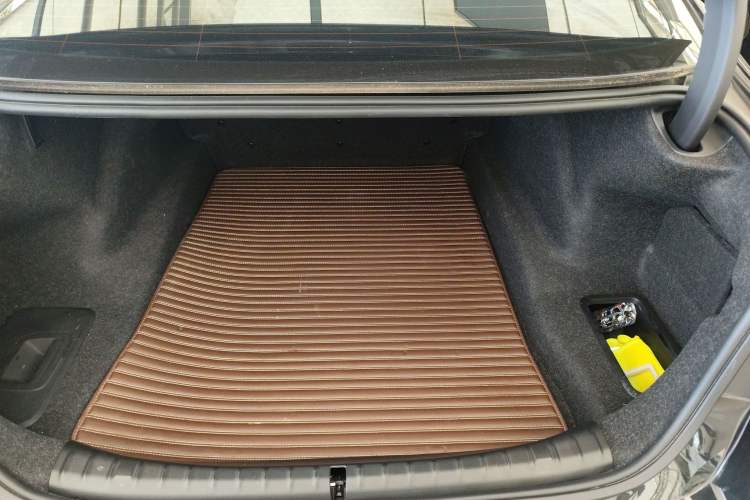 Used BMW 5 Series 2023 530Li Leading Model M Sport Package
