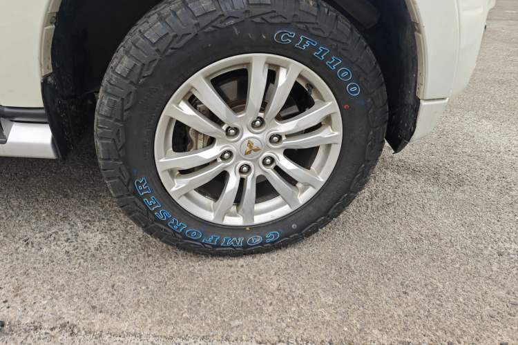 Used Mitsubishi Pajero 