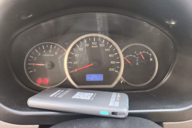 Used Wuling Hongguang 2010 1.4L Comfort Version Odometer Close Up
