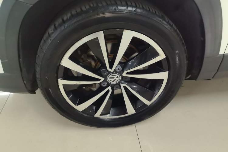 Used Volkswagen Tharu 2020 280TSI Two-Wheel Drive Luxury Edition China VI Standard
