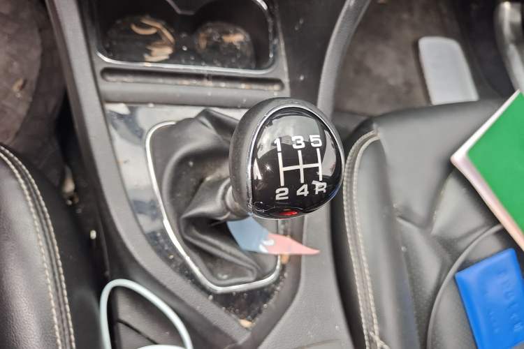 Used Soueast V5 Lingzhi 2015 Plus 1.5L Manual Smart Edition Gear Lever