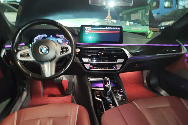 Used BMW 5 Series 2022 525Li M Sport Package Center Console