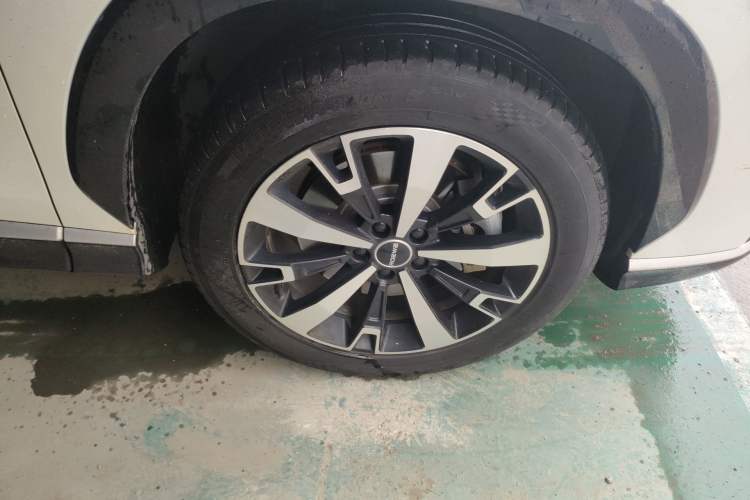 Used Roewe D5X DMH 2024 135 Tech Edition Right Front Wheel Hub