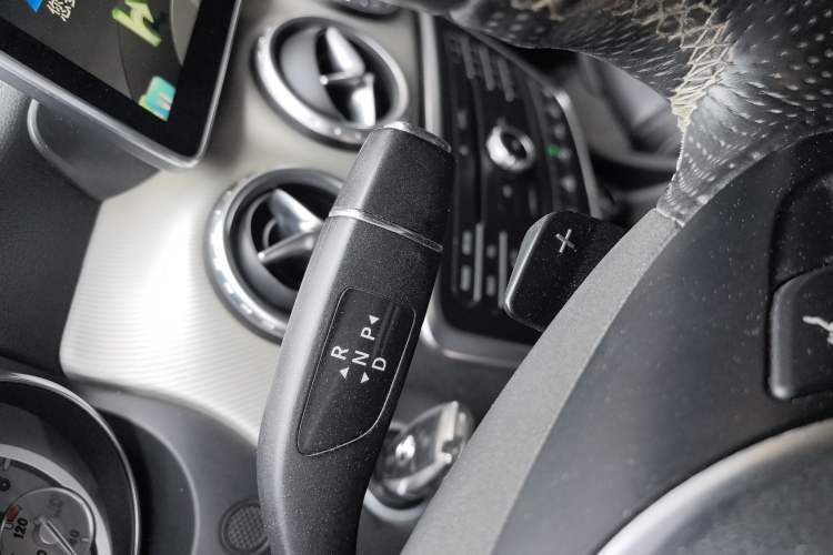 Used Mercedes-Benz GLA 2016 GLA 220 4MATIC Fashion Edition Gear Lever