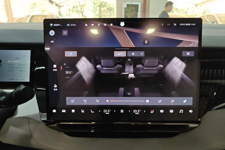 Used Zeekr 009 2024 7-Seater Aisle Version 108 kWh